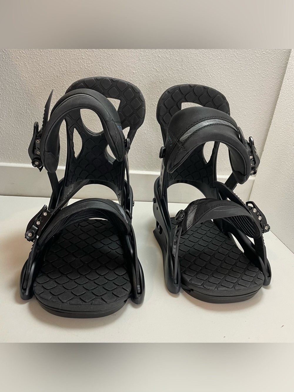 Burton Stiletto Women's Snowboard Bindings Size Medium Black READ